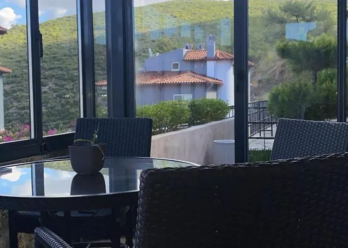 Dentist Bulent Kenir Appartamento Kusadası