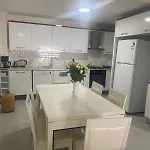 Dentist Bulent Kenir Apartamento