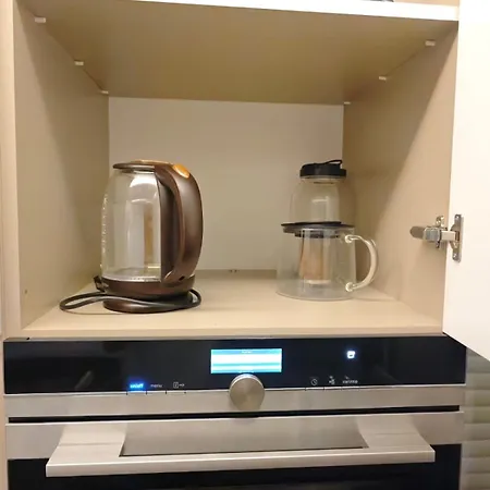 Dentist Bulent Kenir