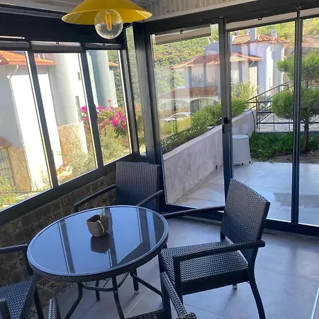 Dentist Bulent Kenir Apartament *